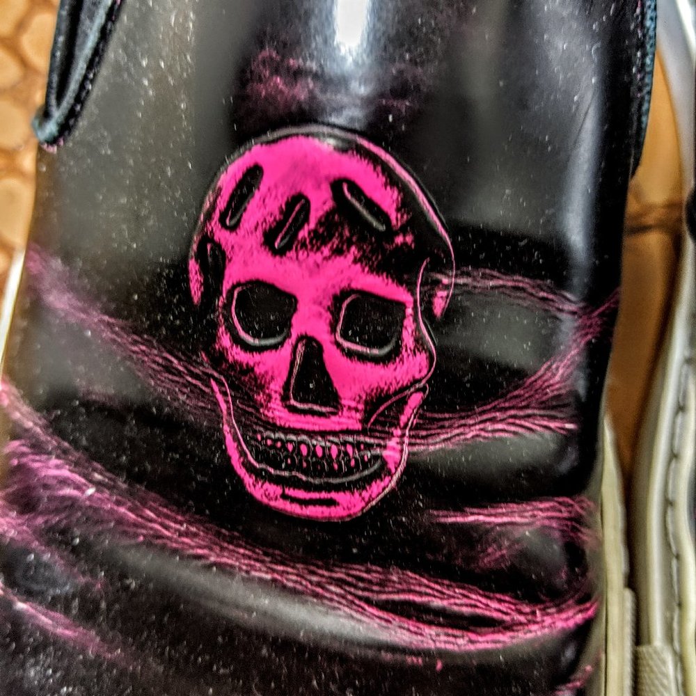 ALEXANDER MCQUEEN NEON SKULL LEATHER SHOES SIZE 8